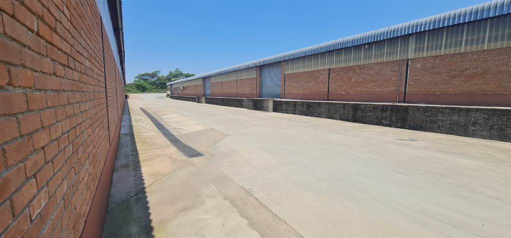 1600  m² Industrial space in Tzaneen photo number 10