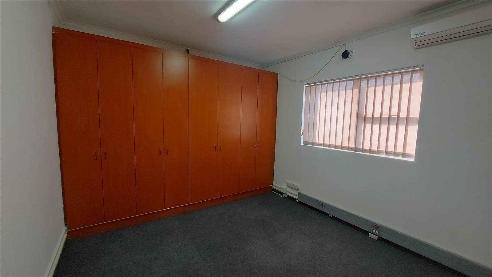 90  m² Commercial space in Newton Park photo number 11