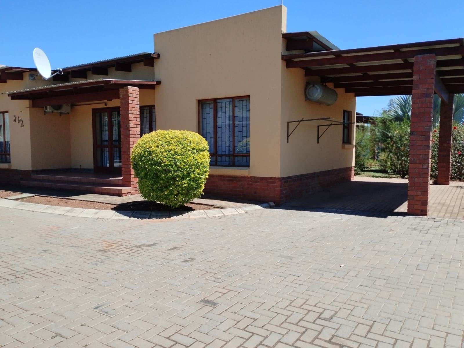 2 Bed Townhouse in Bela-Bela (Warmbaths) photo number 2