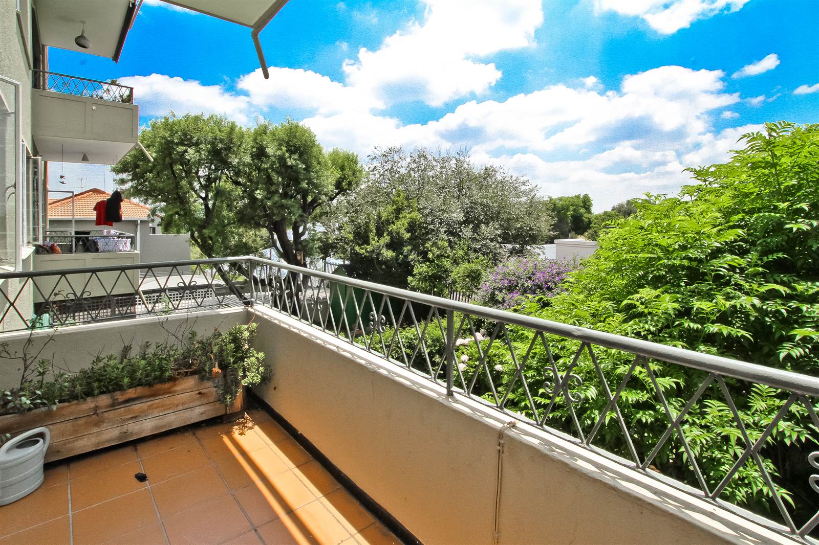 2 Bed Apartment in Craighall Park photo number 19