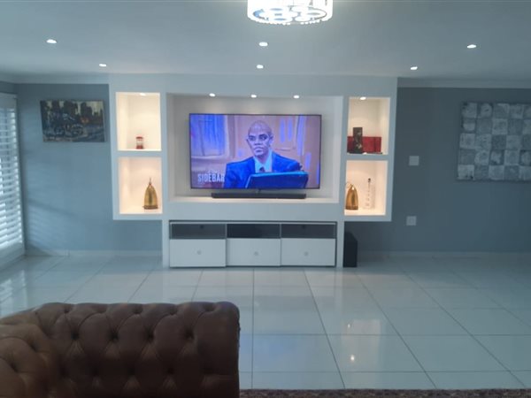 3 Bedroom House 3 Bedroom House