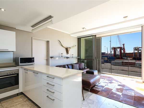 1 Bed Flat in Foreshore