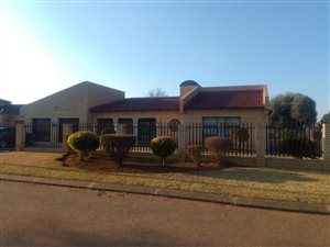 4 Bed House in Waldrift