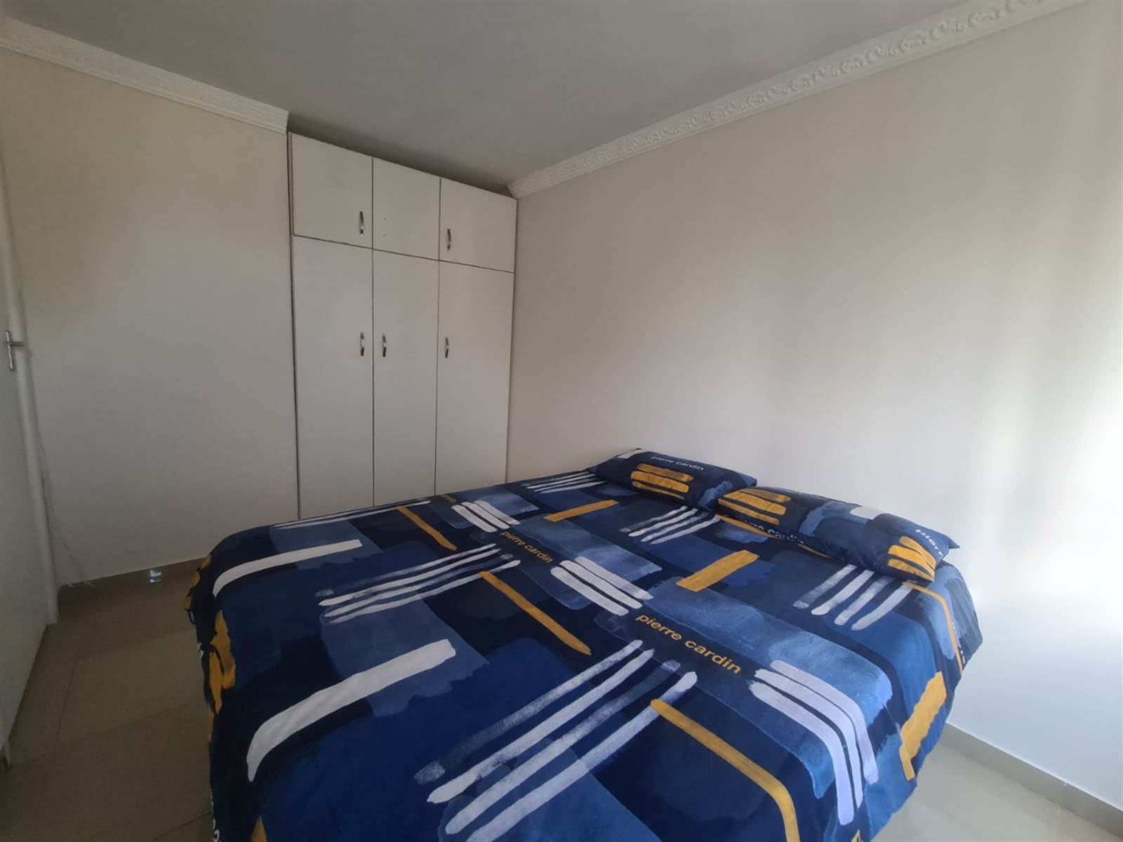 2 Bed Apartment in Amanzimtoti photo number 13