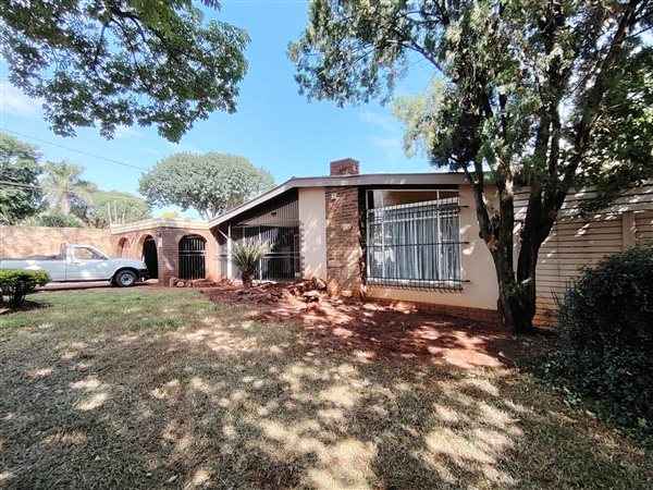 4 Bedroom House 4 Bedroom House