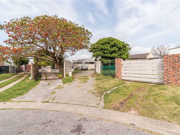 2 Bedroom House 2 Bedroom House