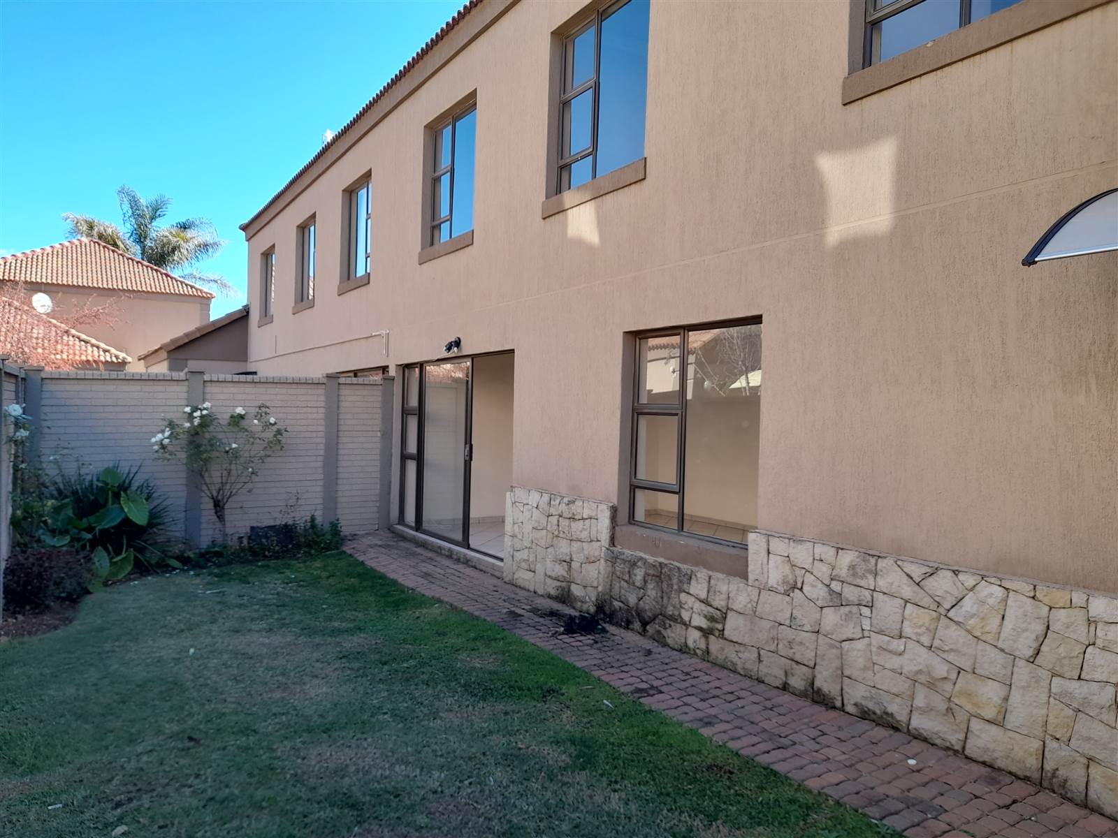 3 Bed Townhouse in Mantevrede photo number 1