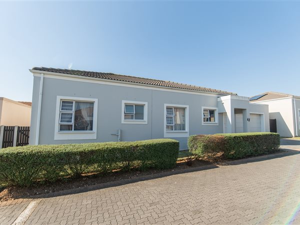 3 Bedroom Townhouse 3 Bedroom Townhouse
