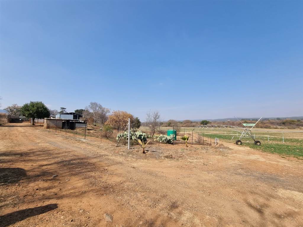 14 ha Land available in Olifantsfontein photo number 2
