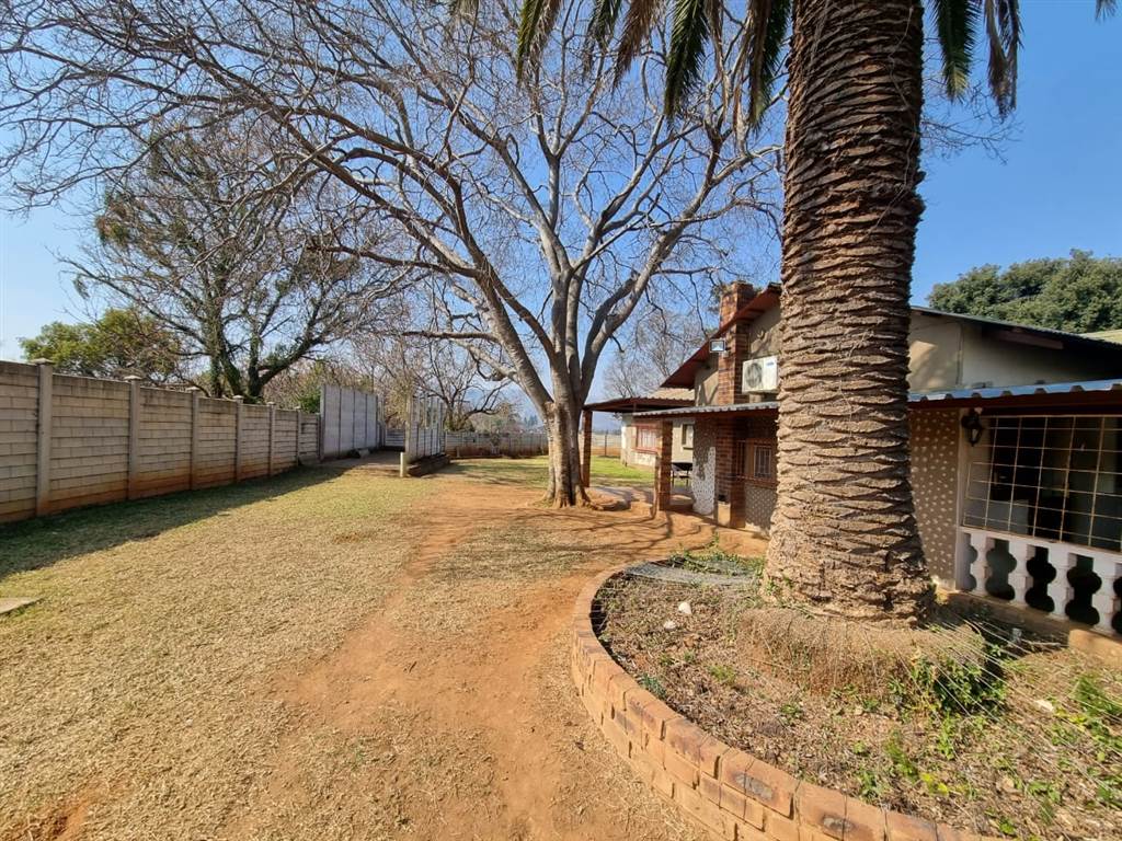 14 ha Land available in Olifantsfontein photo number 6