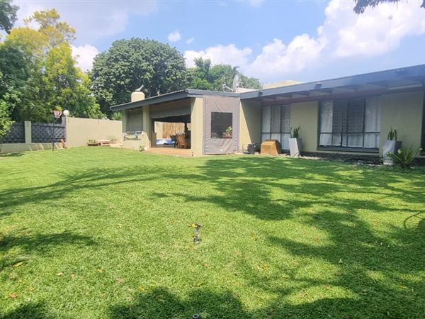 5 Bedroom House 5 Bedroom House