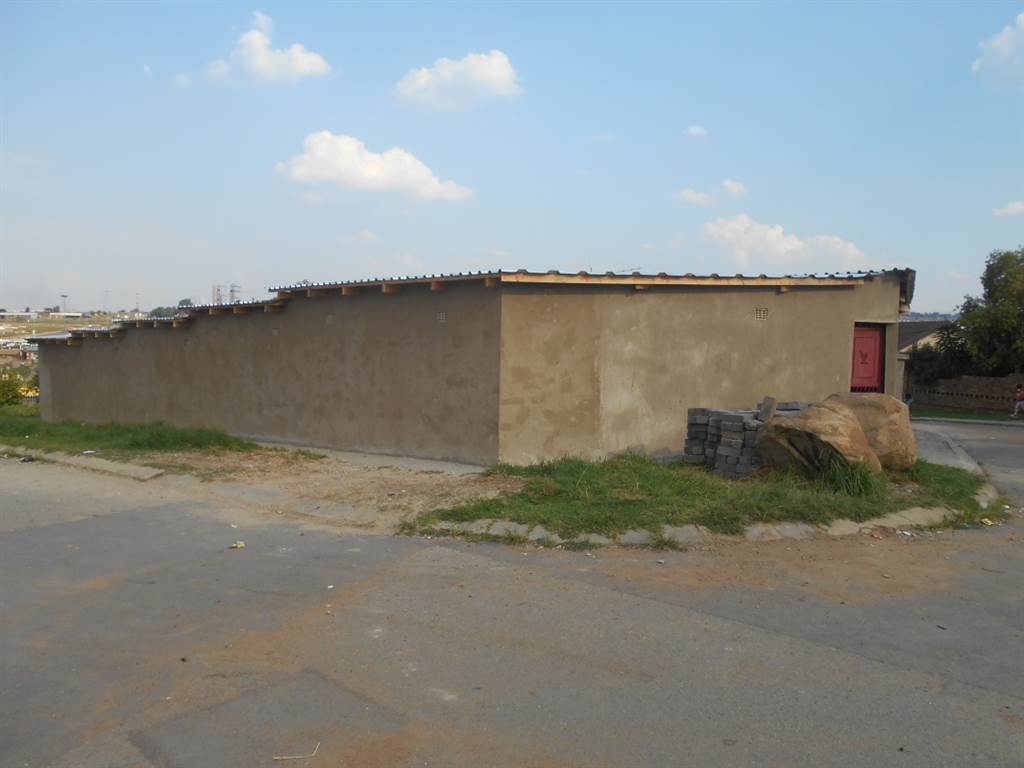 11 Bed House in Tembisa photo number 26