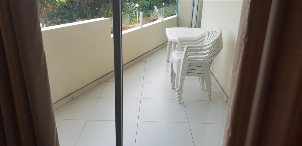 3 Bed Apartment in Umhlanga Rocks photo number 3