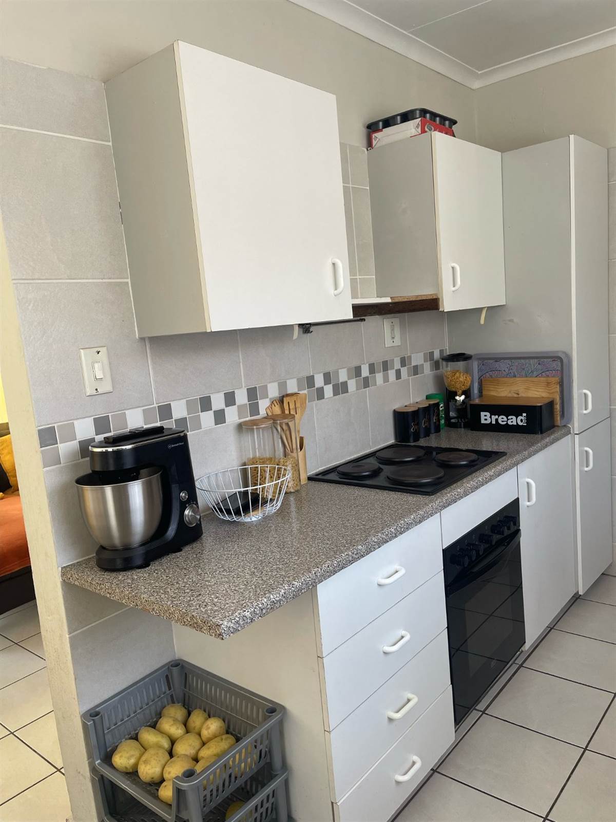 1 Bed Apartment in Corlett Gardens photo number 12