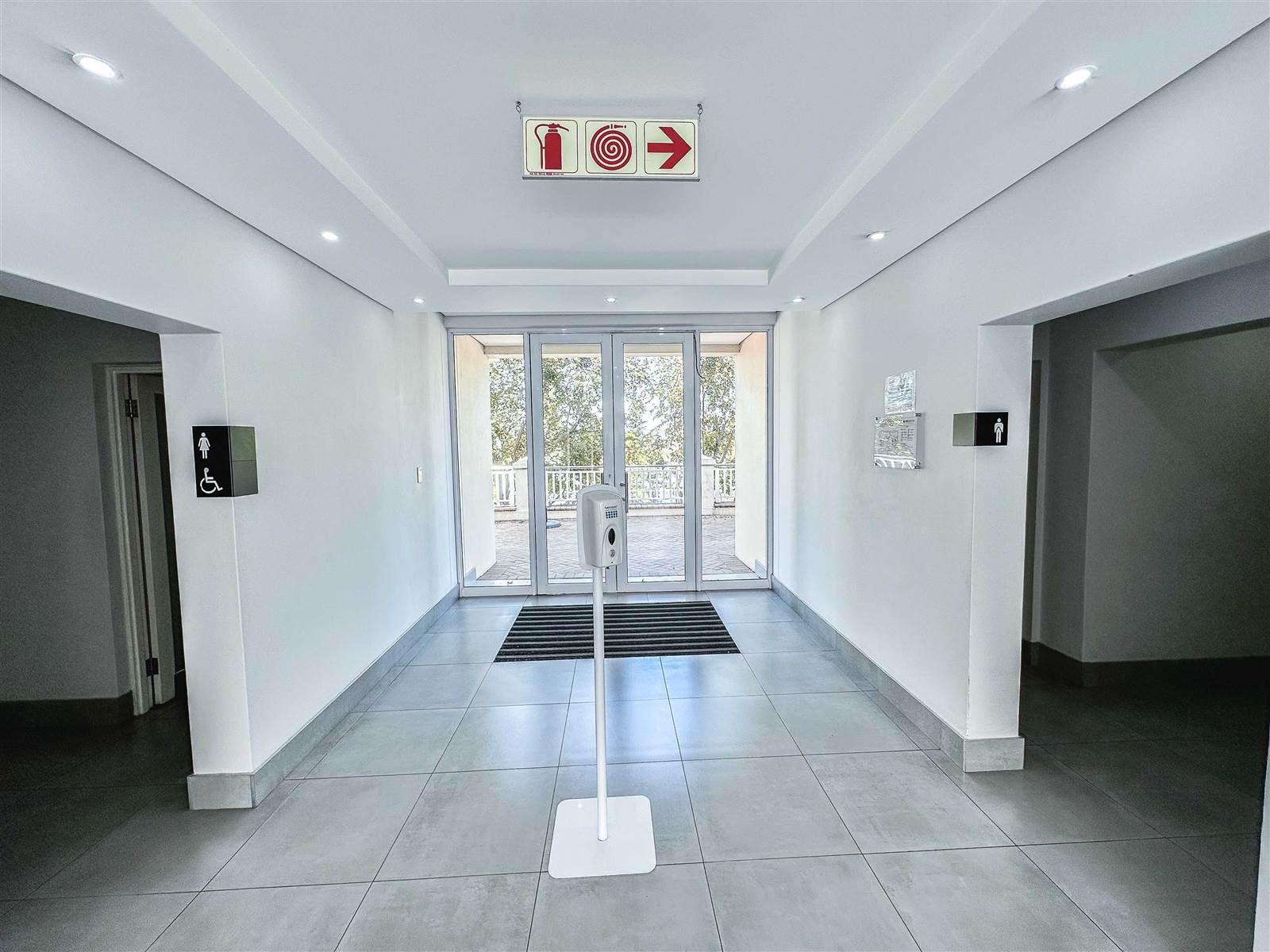 690  m² Commercial space in Bryanston photo number 16