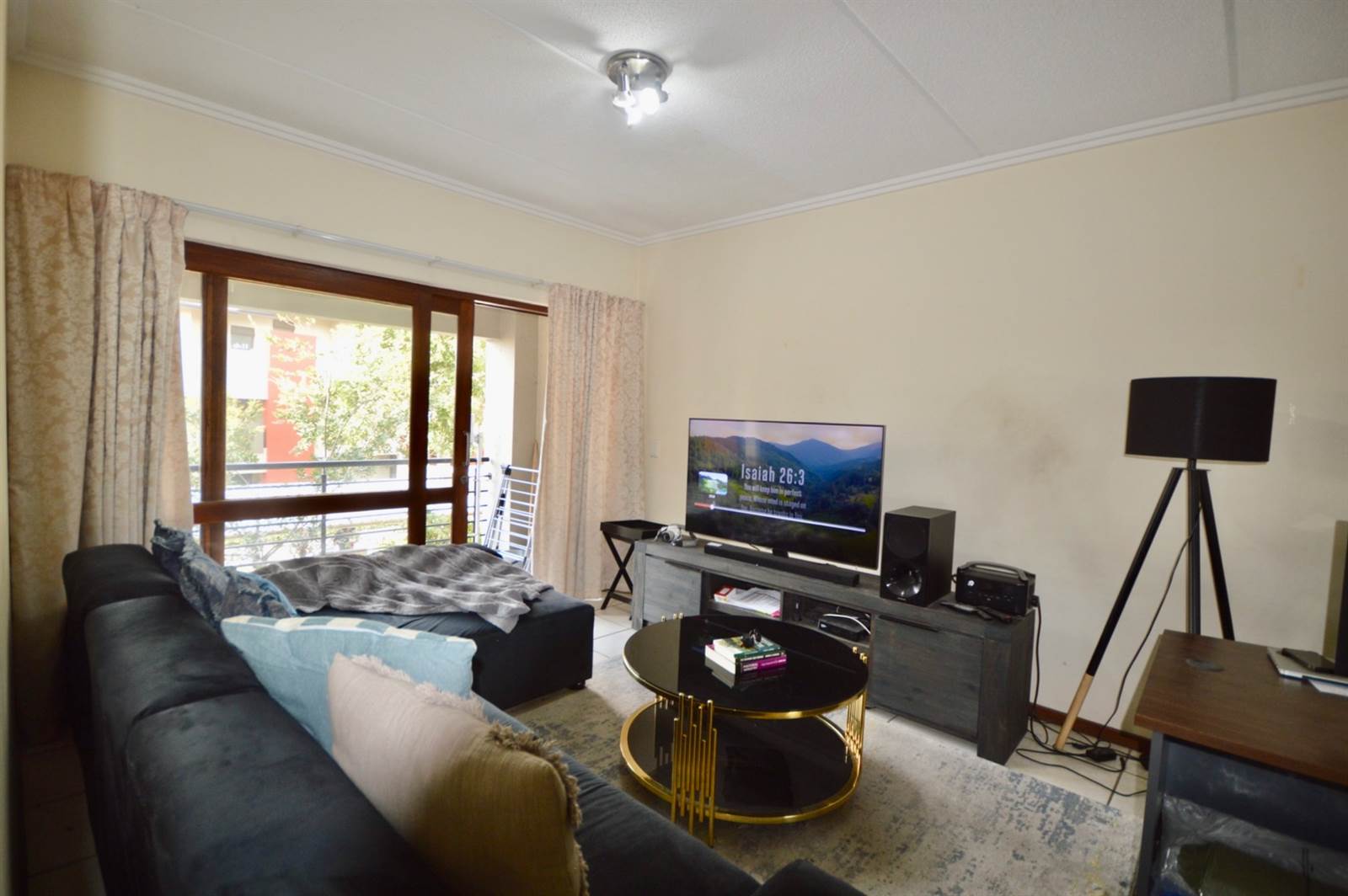 1 Bed Apartment in Lonehill photo number 3