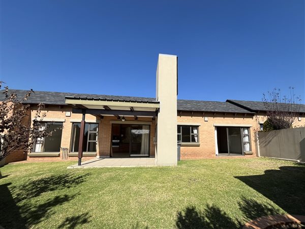 2 Bedroom Townhouse 2 Bedroom Townhouse