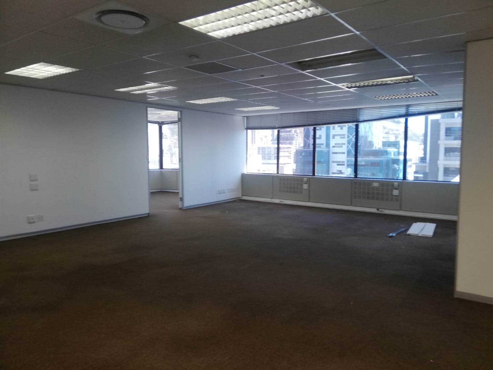 243  m² Office Space in Cape Town City Centre photo number 5