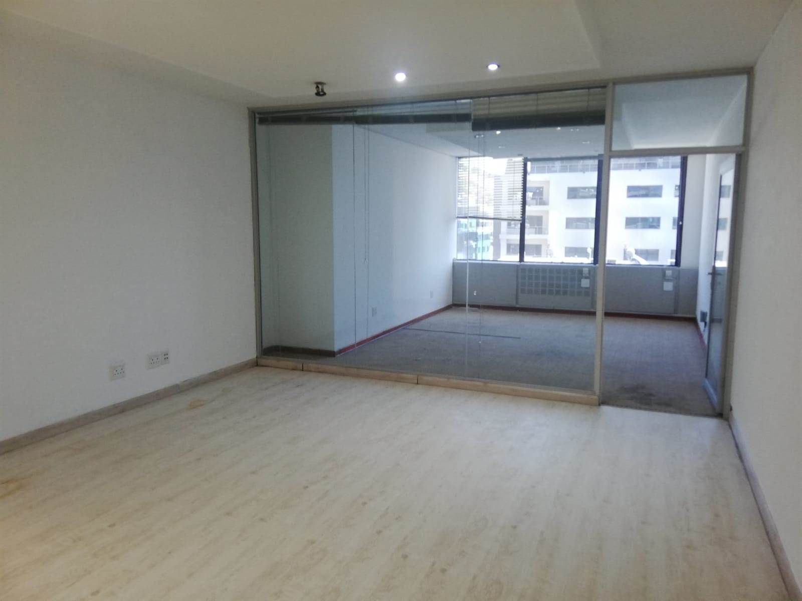 243  m² Office Space in Cape Town City Centre photo number 1