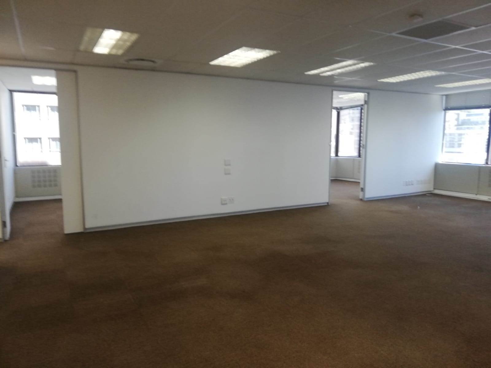 243  m² Office Space in Cape Town City Centre photo number 4