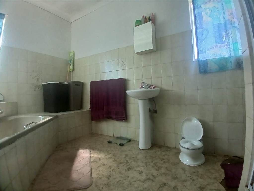 3 Bed House in Vaalpark photo number 14