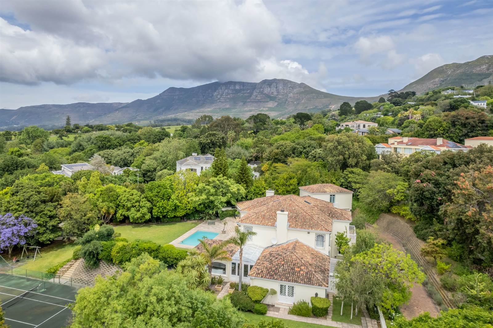 7 Bed House in Constantia photo number 20