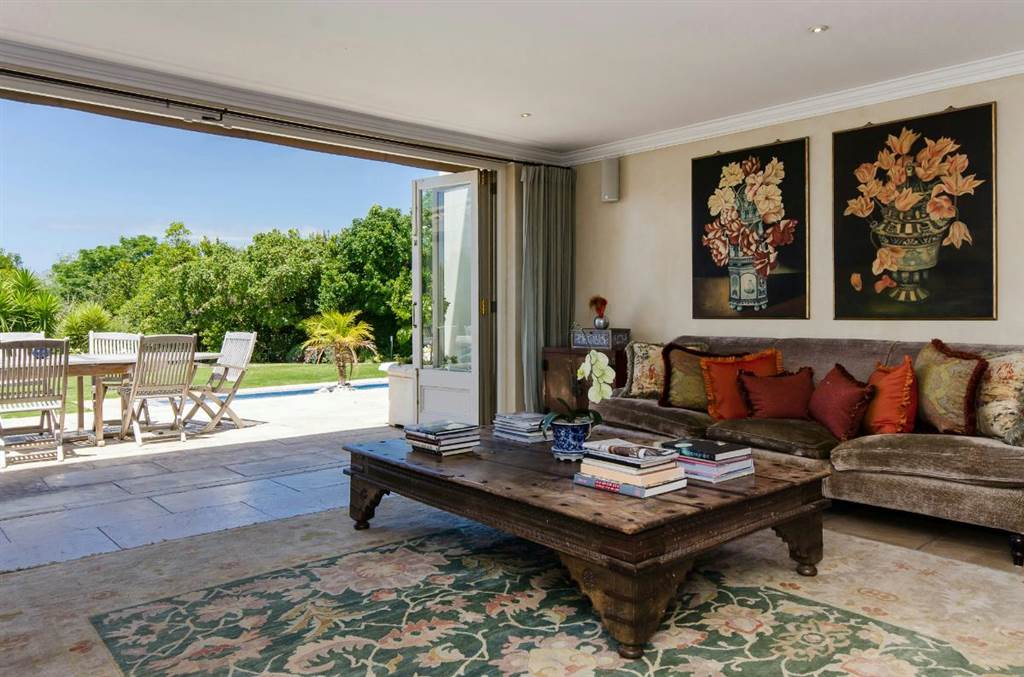 7 Bed House in Constantia photo number 10