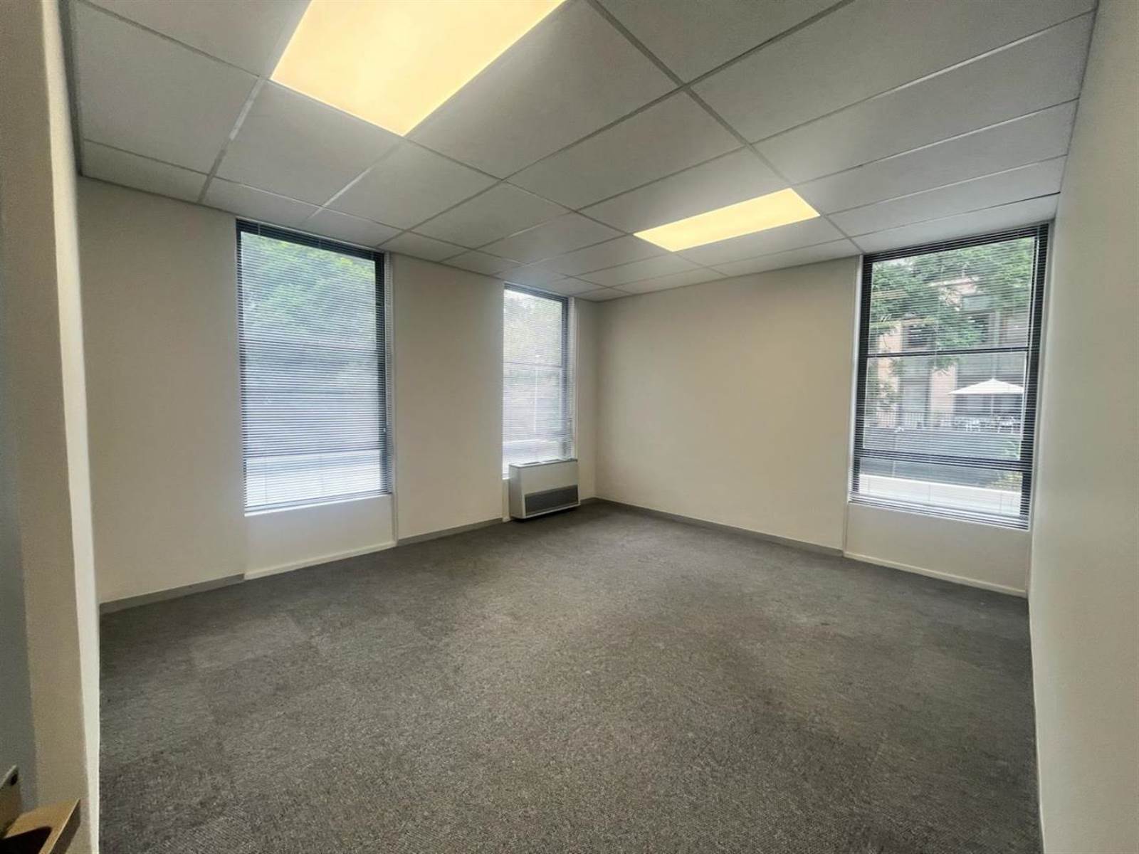 2046  m² Commercial space in Rosebank photo number 7