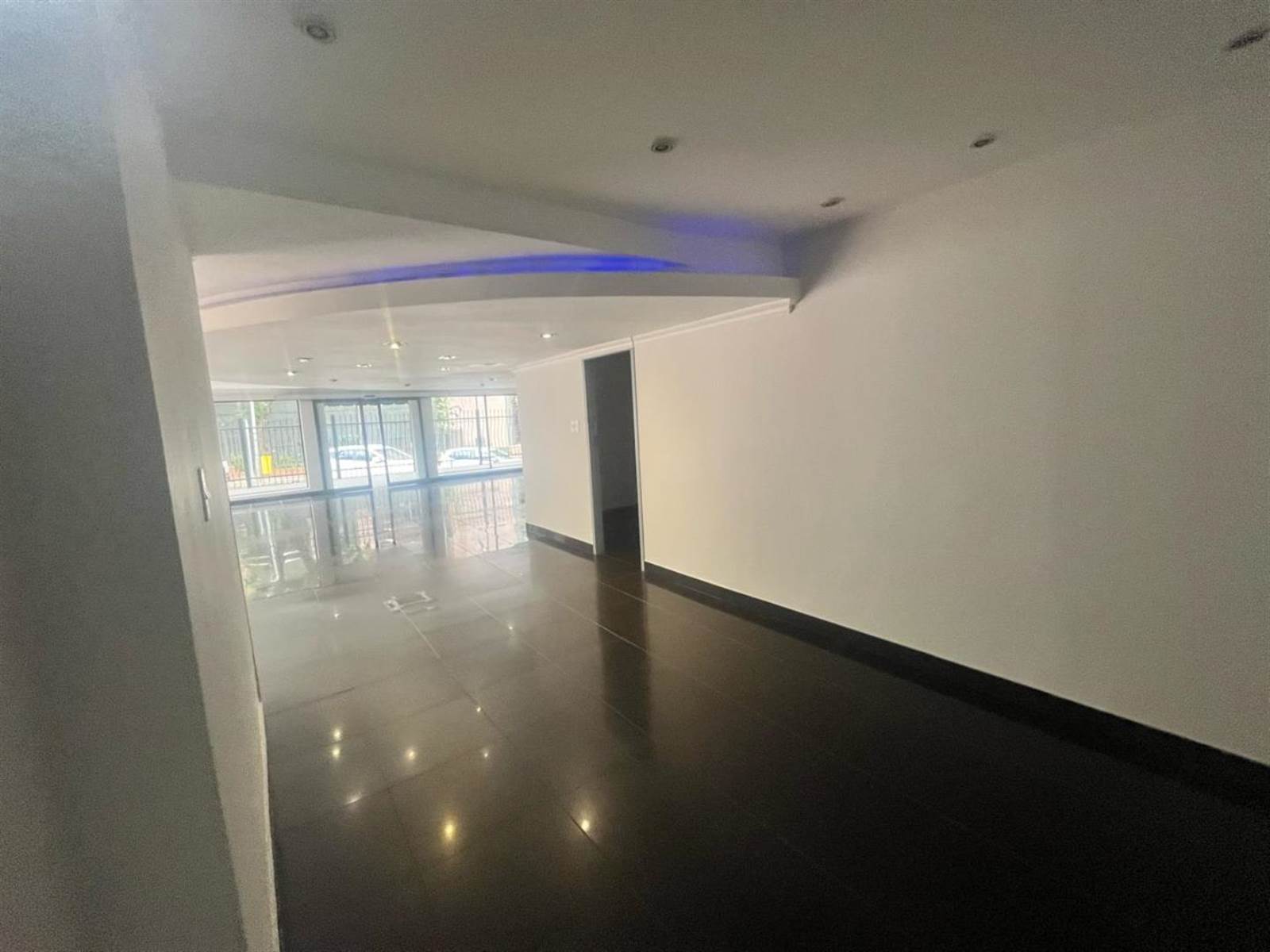 2046  m² Commercial space in Rosebank photo number 13