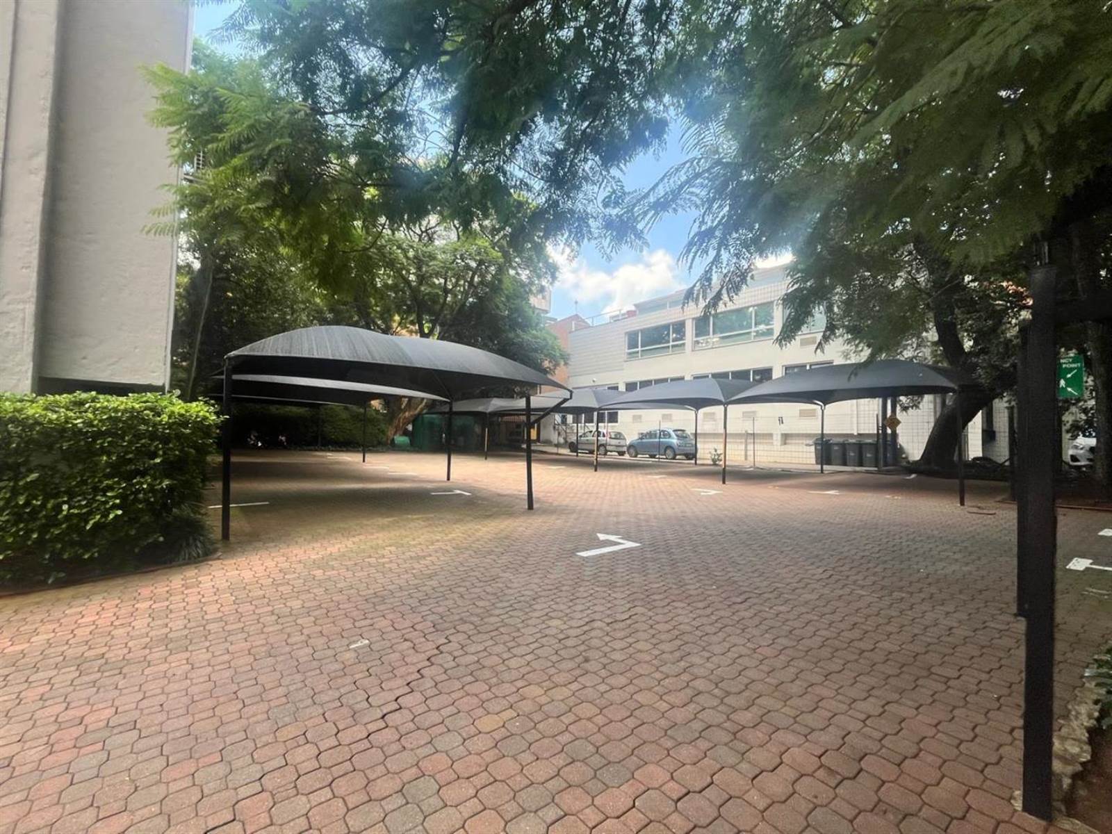 2046  m² Commercial space in Rosebank photo number 19