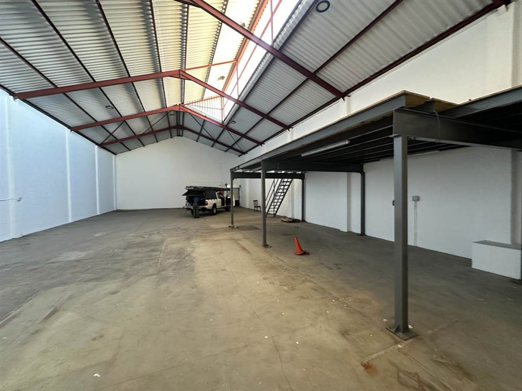 567  m² Industrial space in Bellville Central photo number 2