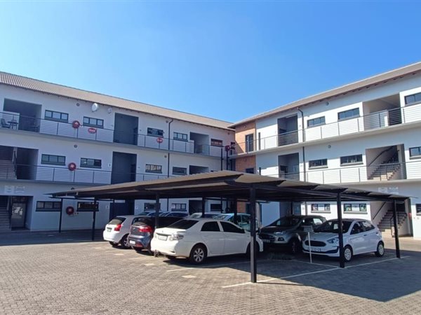 84  m² Commercial space in Silver Lakes
