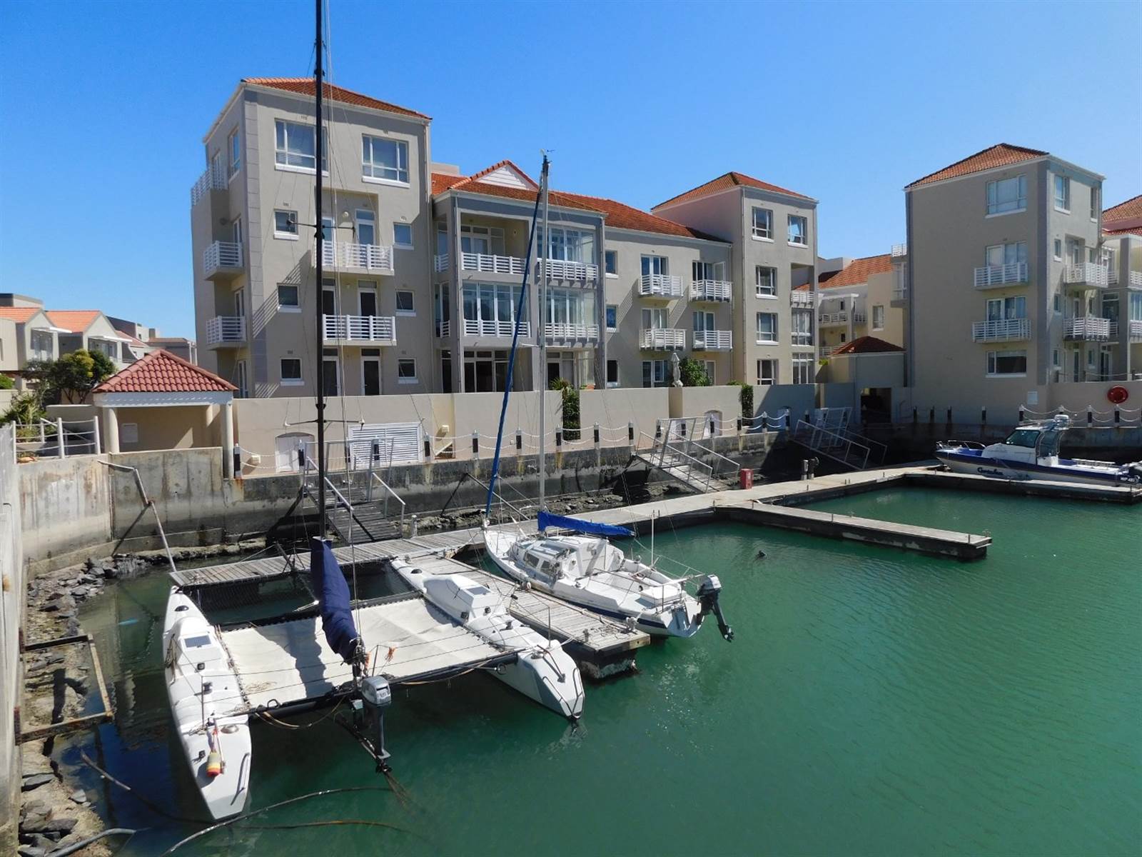2 Bed Apartment in Harbour Island photo number 29