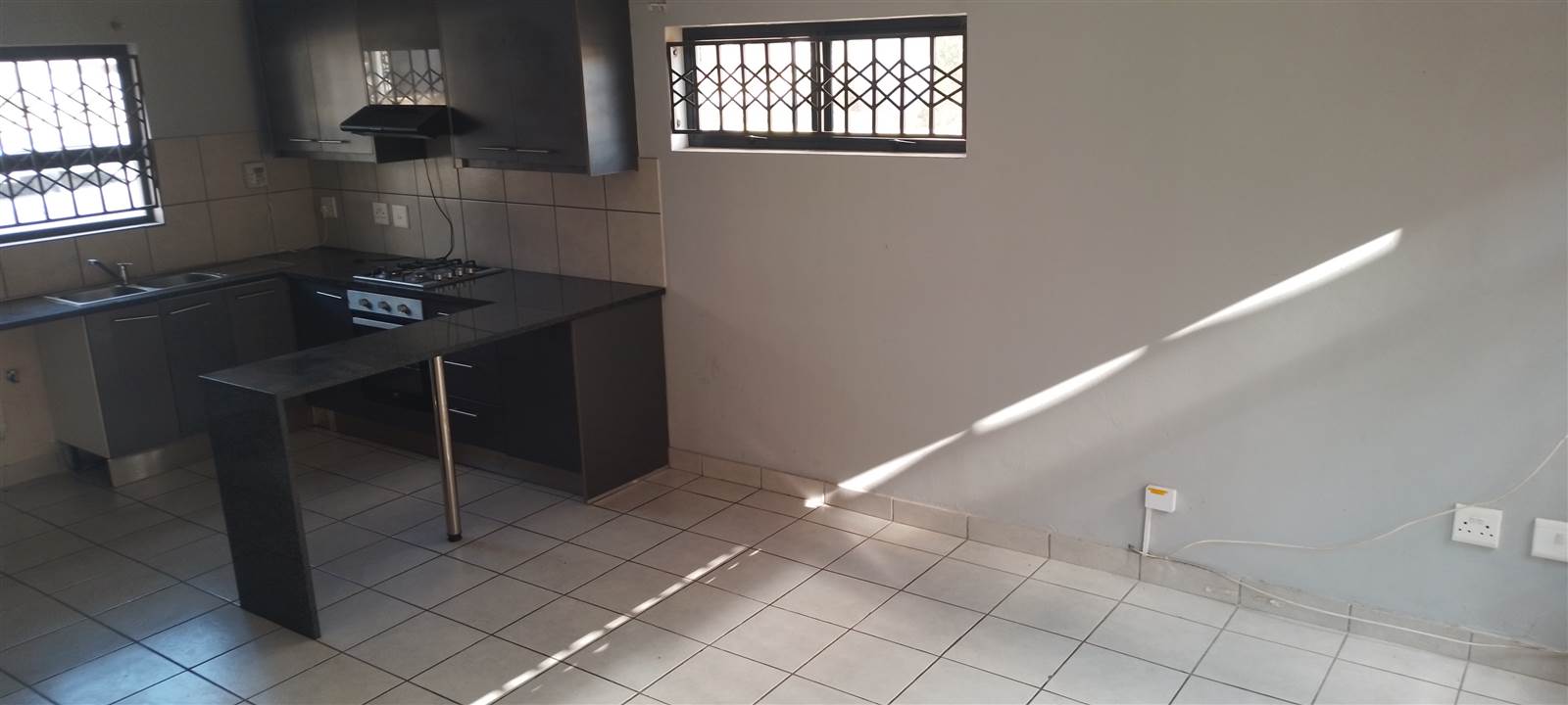 3 Bed Apartment in Brakpan North photo number 4