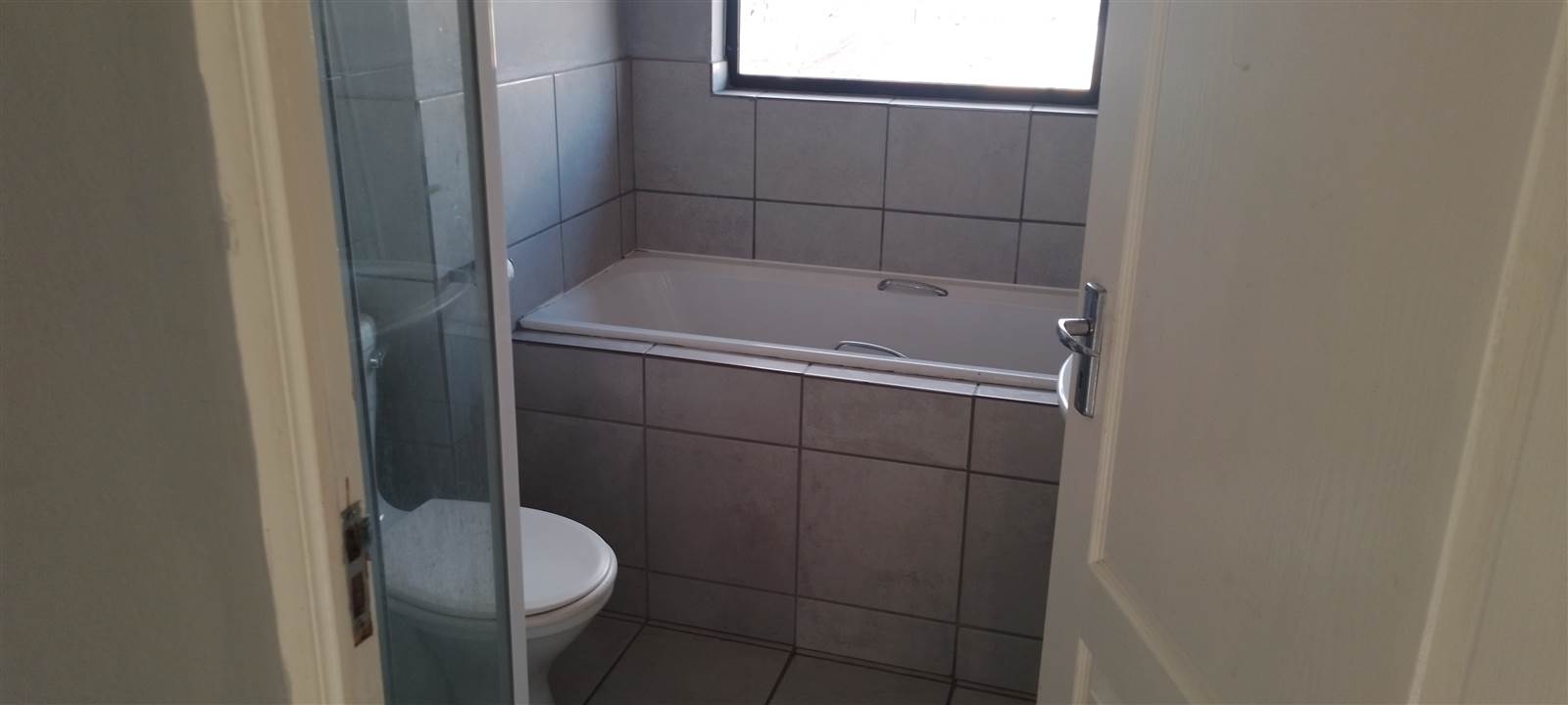 3 Bed Apartment in Brakpan North photo number 17