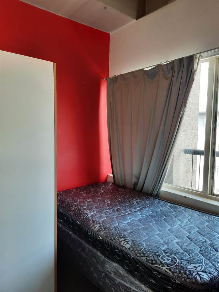 3 Bed Apartment in Braamfontein photo number 5