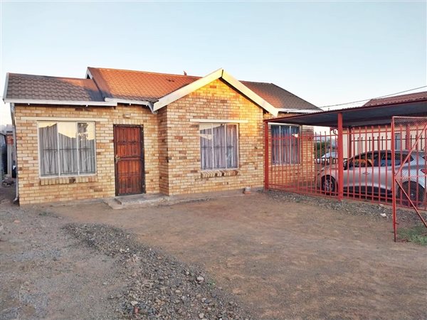 3 Bedroom House 3 Bedroom House