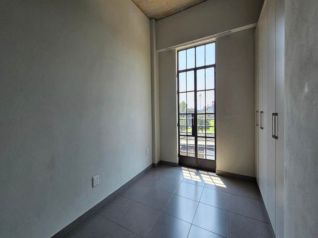 2 Bed Penthouse in Braamfontein Werf photo number 13