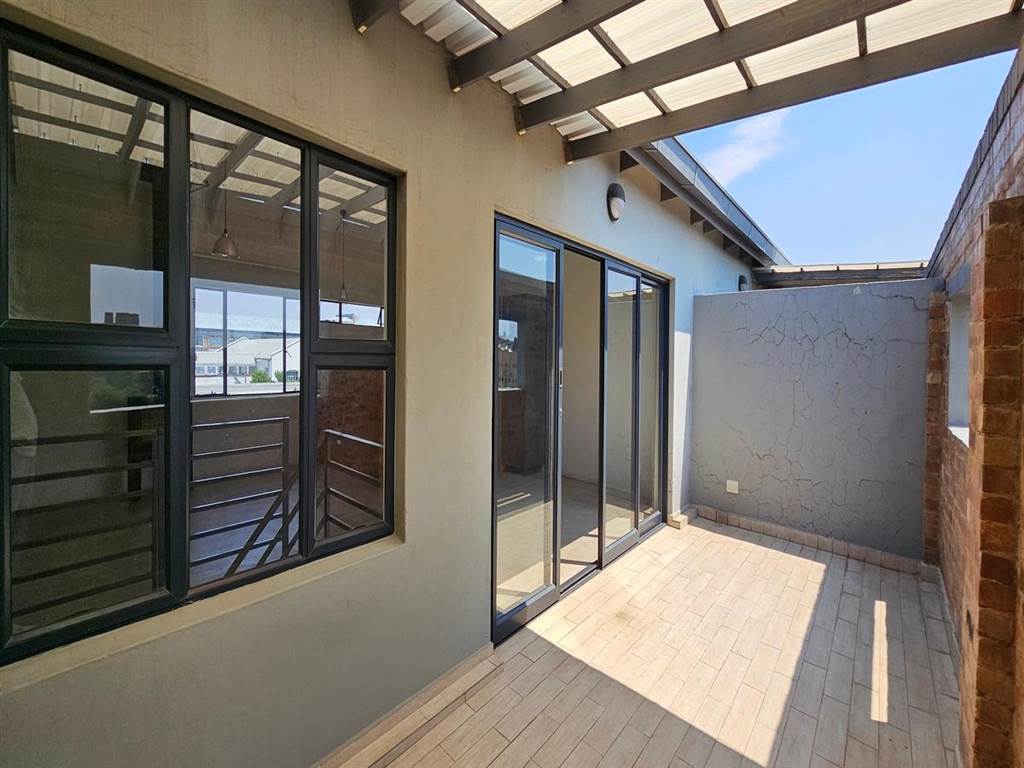 2 Bed Penthouse in Braamfontein Werf photo number 23