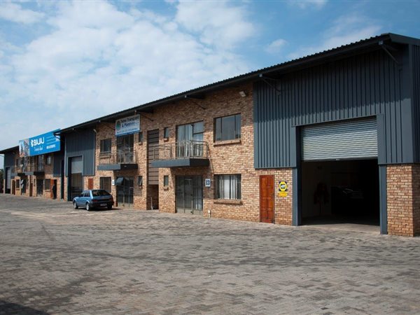 410  m² Industrial space