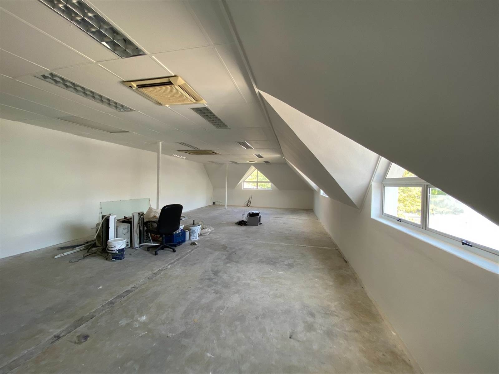 117  m² Commercial space in Somerset West Central photo number 12