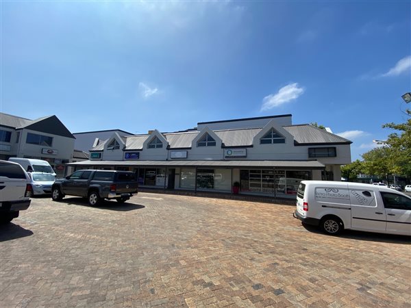 117  m² Commercial space in Somerset West Central