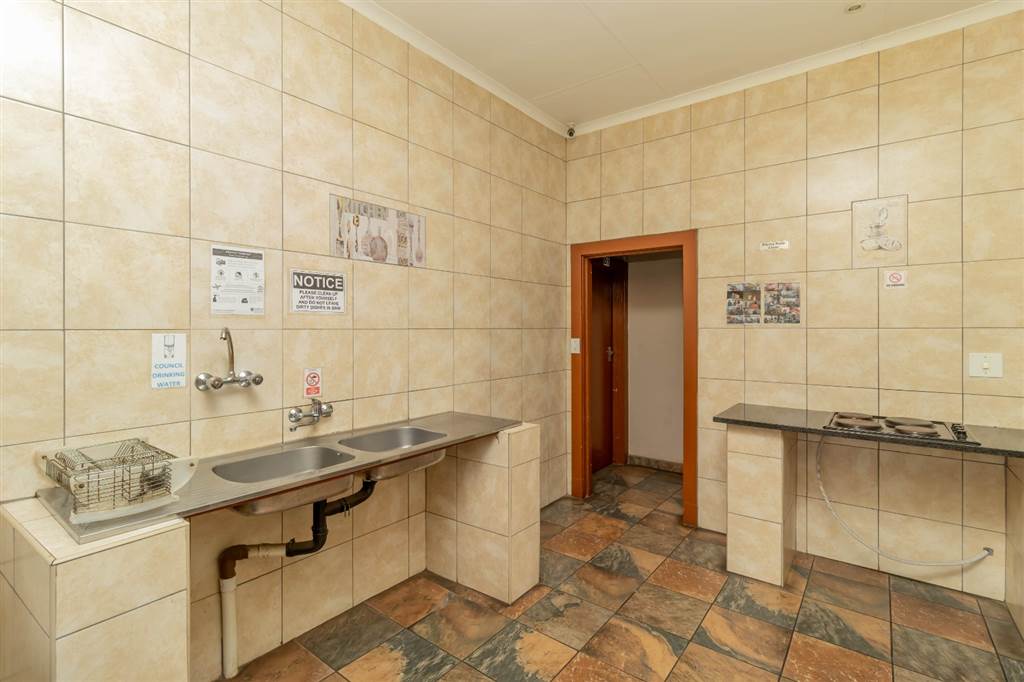 1 Bed Apartment to rent in Springs Central RR4217292 Private Property