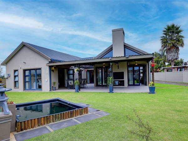 3 Bedroom House 3 Bedroom House