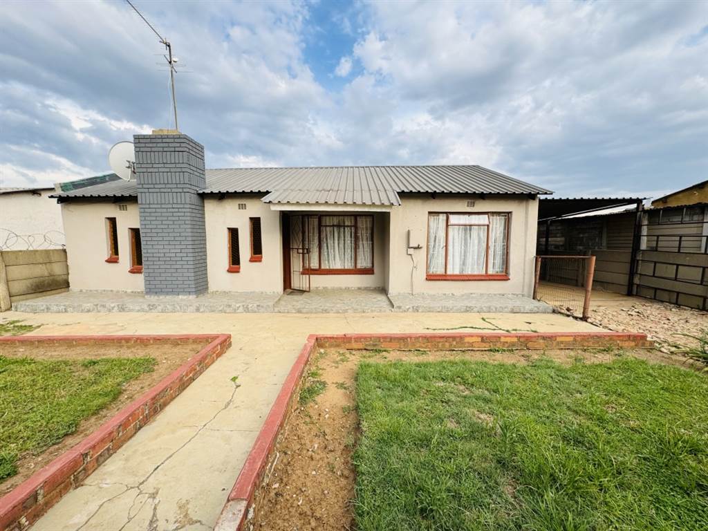 2 Bed House in Daveyton photo number 1