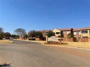 2 Bed Townhouse in Mooikloof Ridge