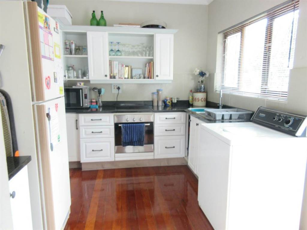 3 Bed House in Durban North photo number 9