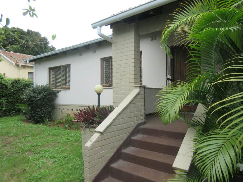 3 Bed House in Durban North photo number 2