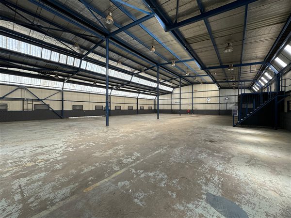 1 070  m² Industrial space