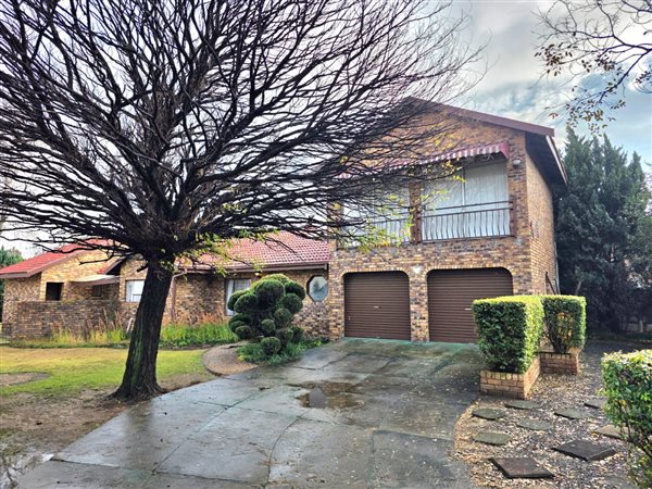 3 Bedroom House 3 Bedroom House
